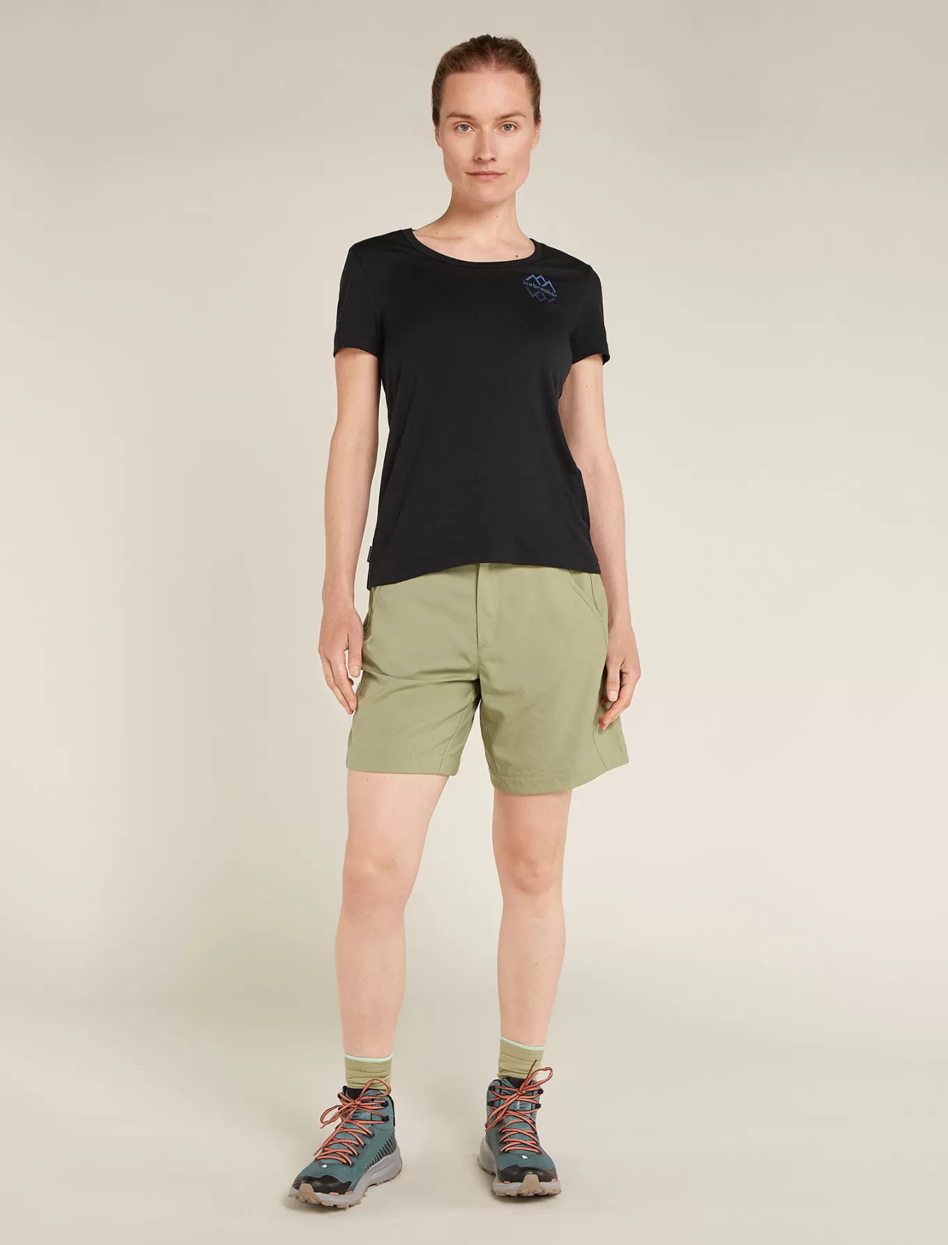 Store Icebreaker Merino 150 Tech Lite T-Shirt mit U-Ausschnitt IB Logo Reflections Damen Black