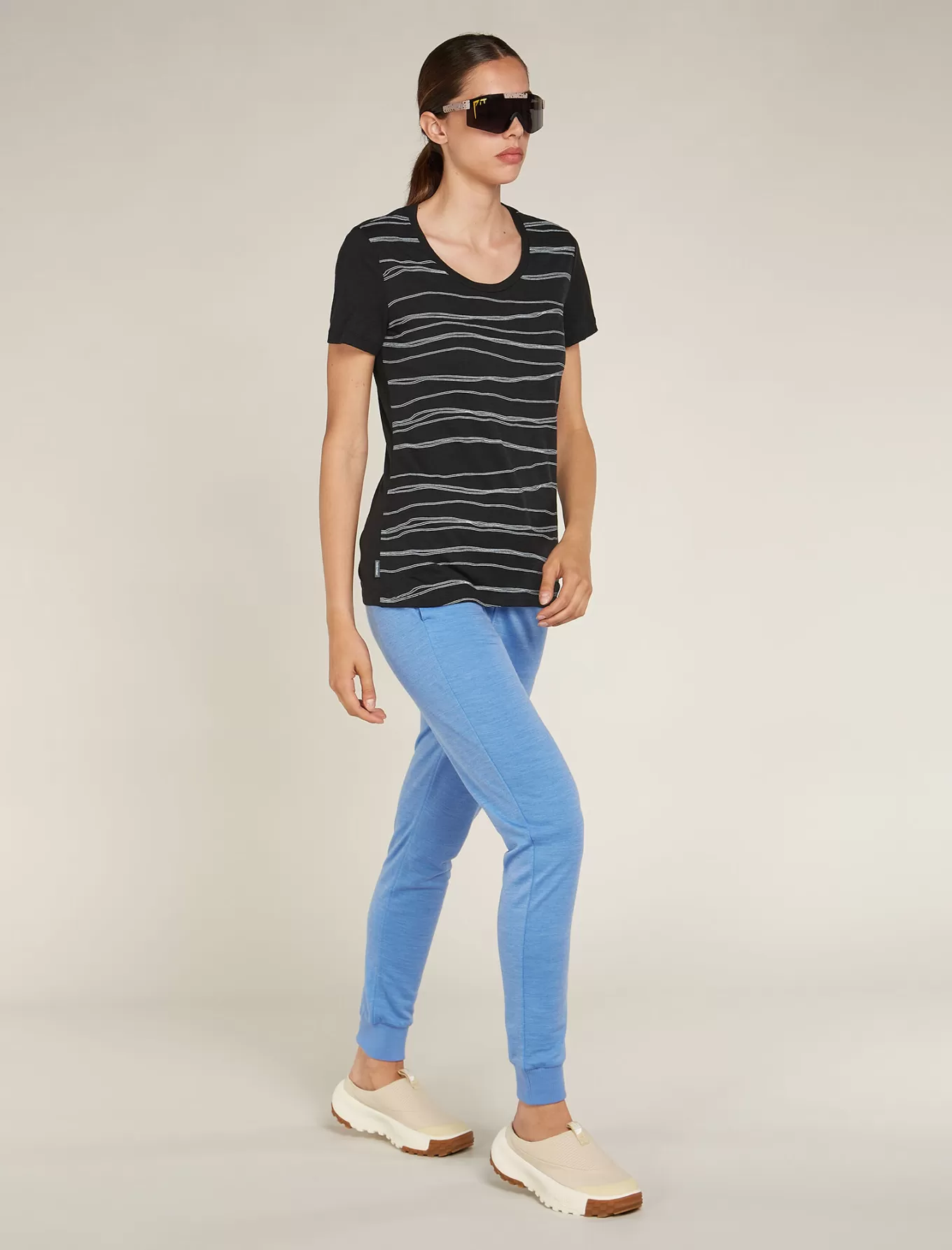 Best Icebreaker Merino 150 Tech Lite T-Shirt mit U-Ausschnitt Sea of Summits Damen Black