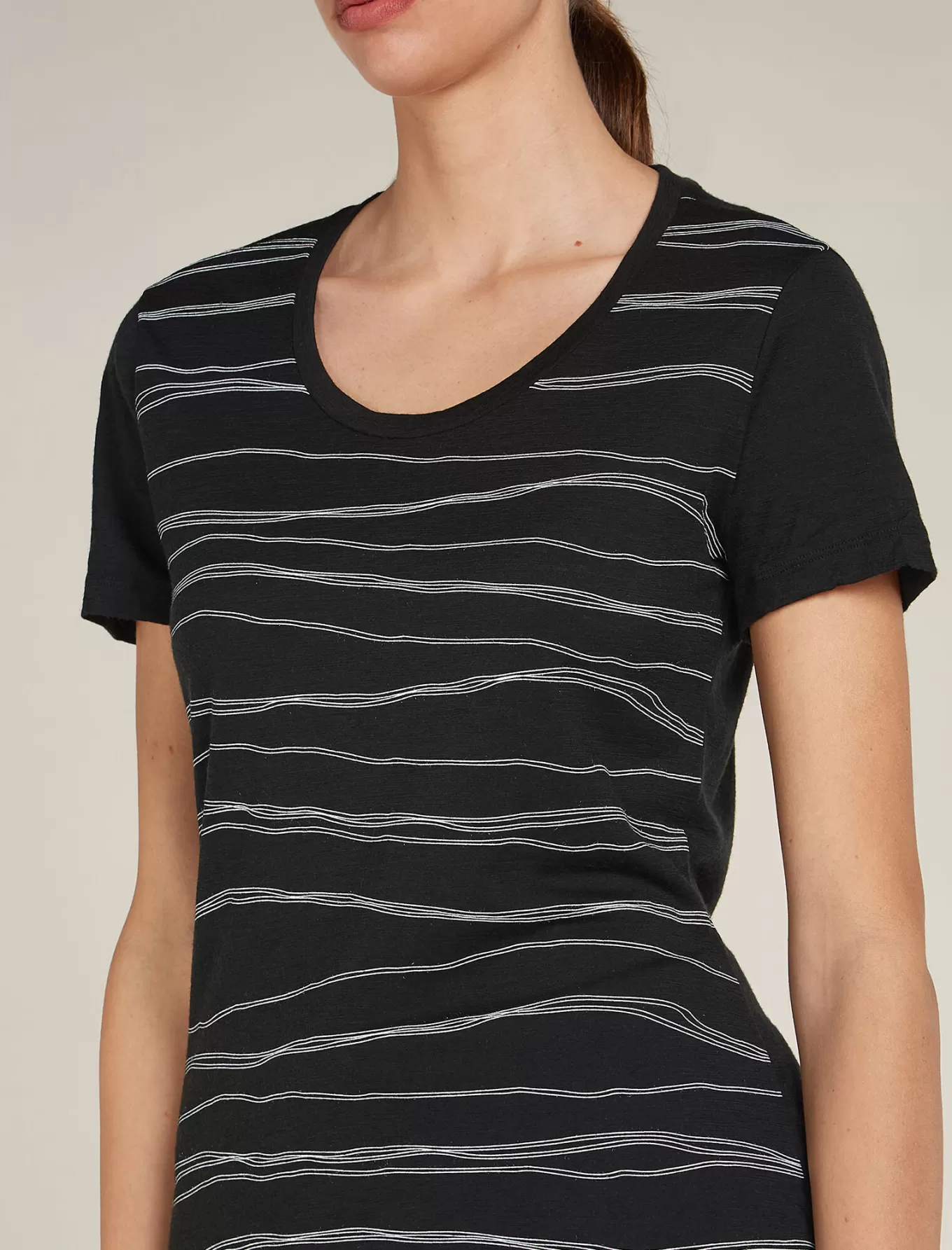 Best Icebreaker Merino 150 Tech Lite T-Shirt mit U-Ausschnitt Sea of Summits Damen Black